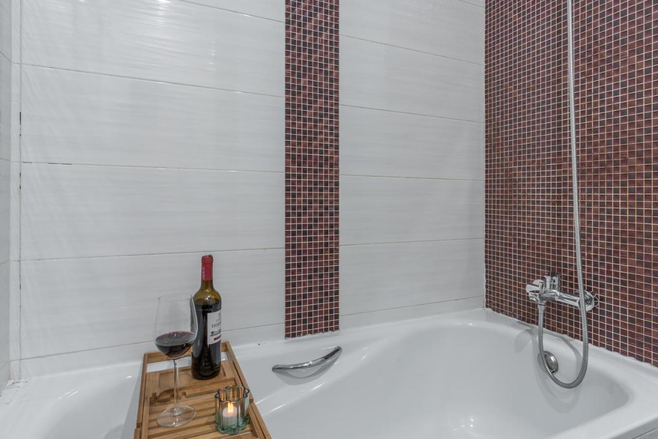 Tuguest Postigo II Catedral Apartment - Free Parking Гранада Екстериор снимка