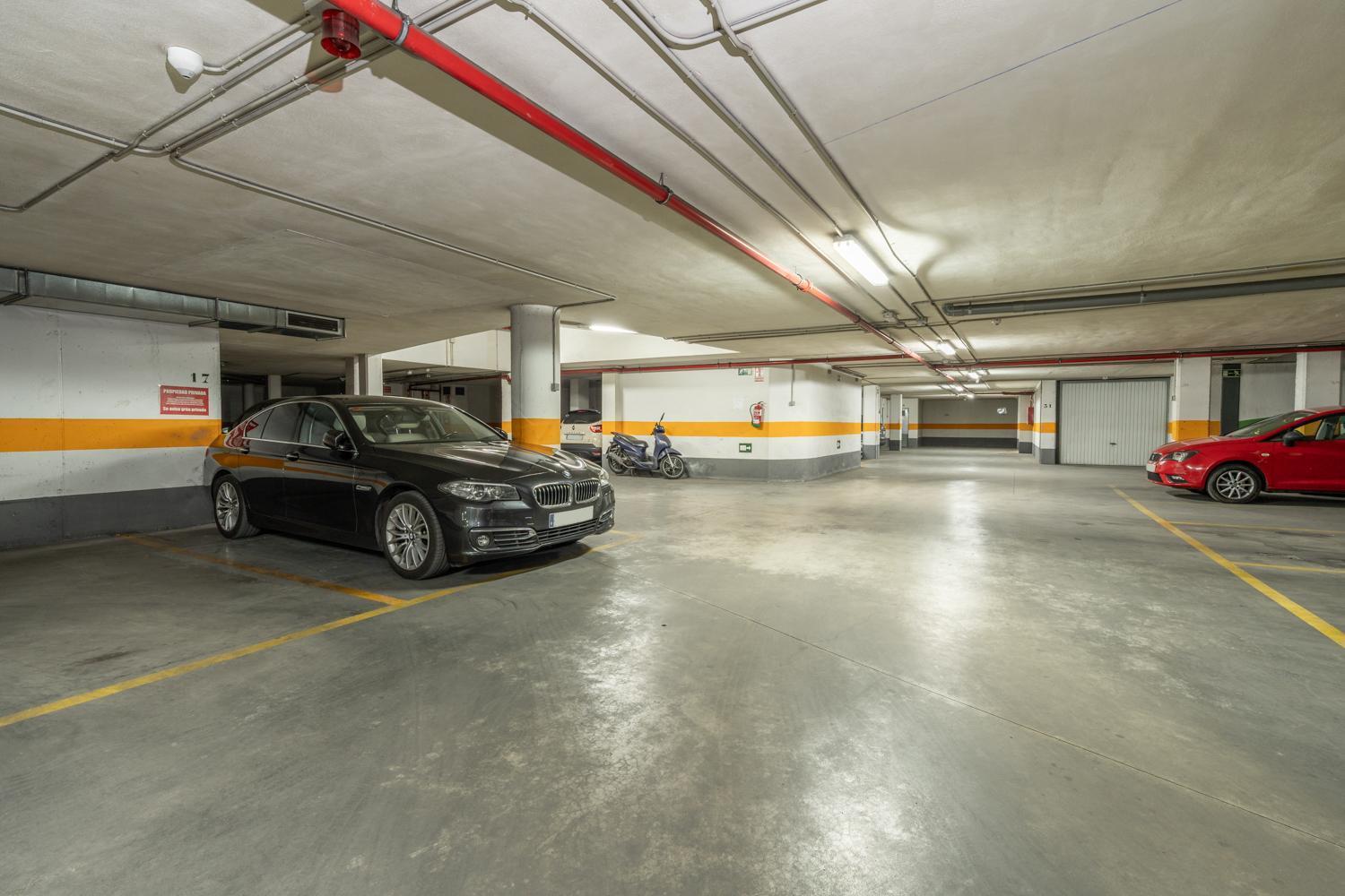 Tuguest Postigo II Catedral Apartment - Free Parking Гранада Екстериор снимка
